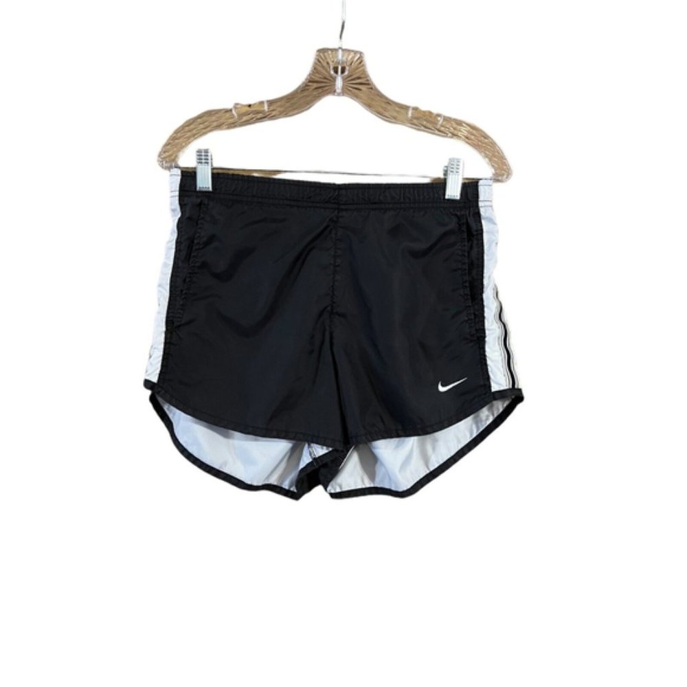 Nike Gym Running Shorts Womens Size 8-10 Black White Pockets Size Medium
